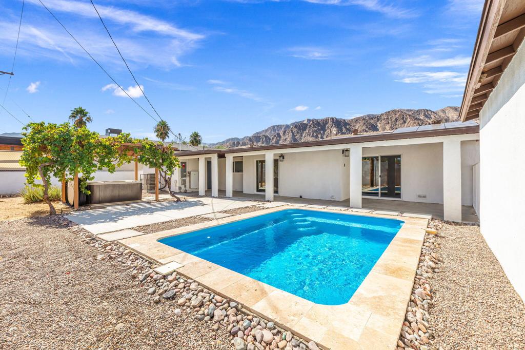 La Quinta Cove - Residential