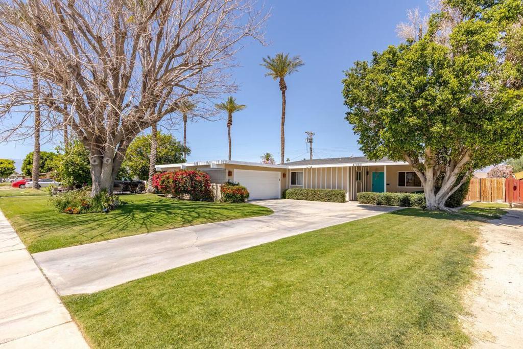 Oasis Palms - Residential Lease
