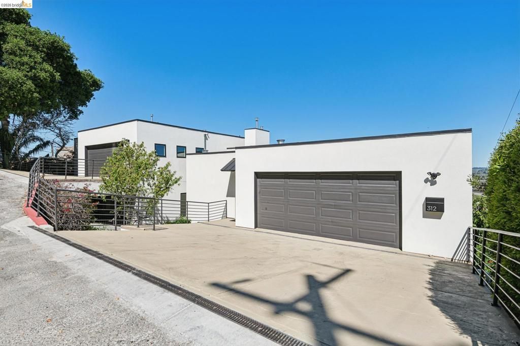 Photo of 312 Golden Gate Ave Ave, Richmond, CA 94801 (MLS # 41128493)