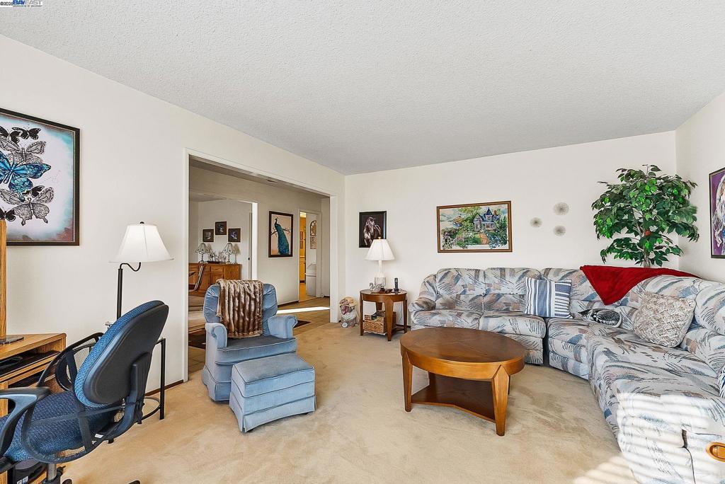 PLEASANTON MDWS - Residential