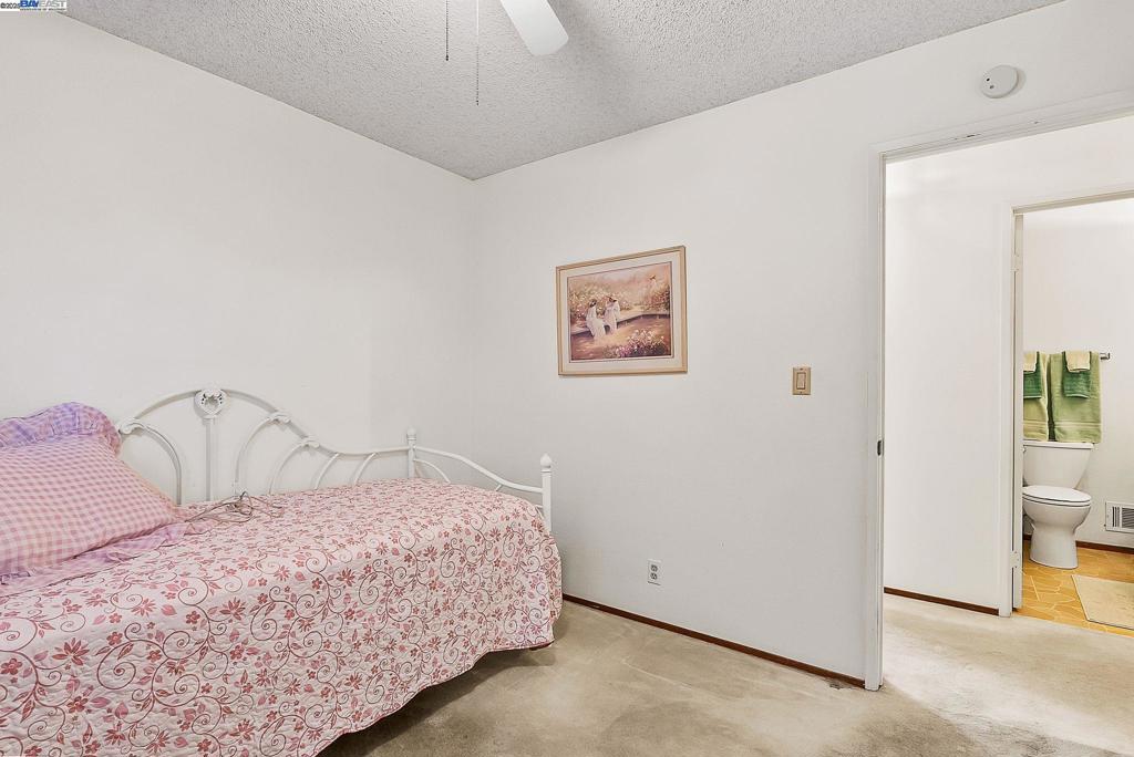 PLEASANTON MDWS - Residential