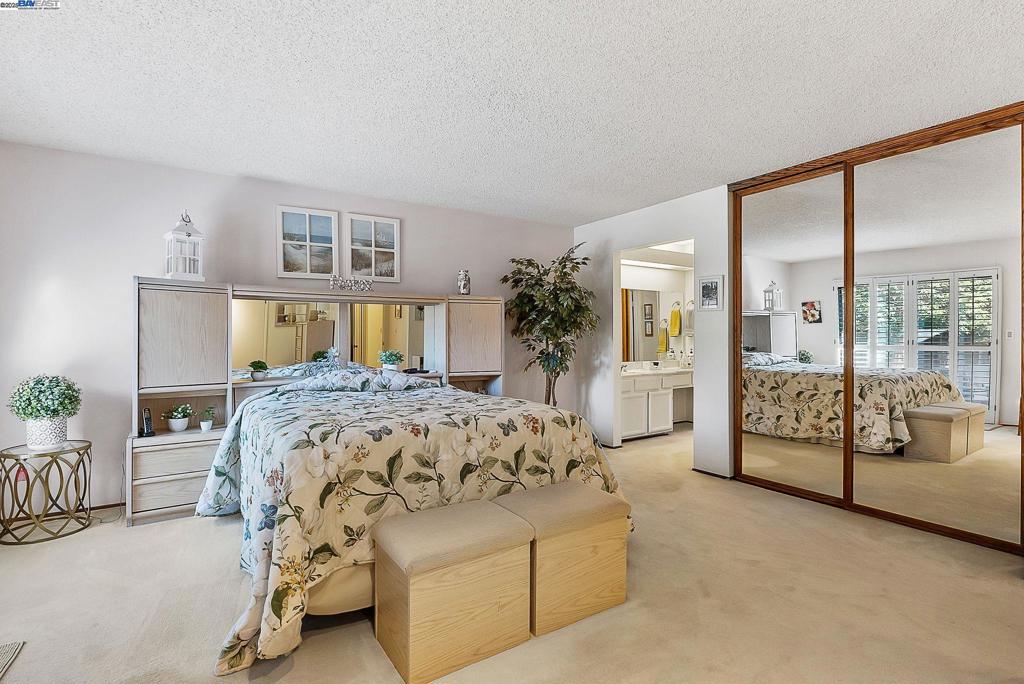 PLEASANTON MDWS - Residential