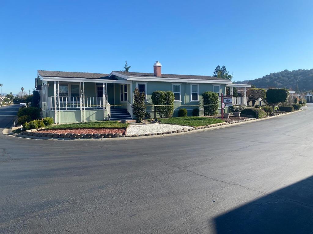 827 Villa Teresa Way