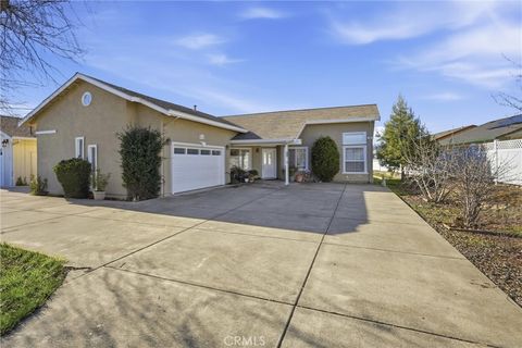 Photo of 17905 Bunker Rd, Hidden Valley Lake, CA 95467 (MLS # LC26026789)