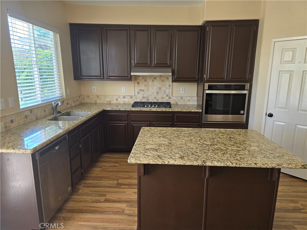 41342 Pine Tree Circle