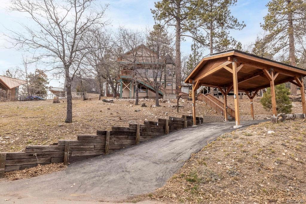 1179 Ridge Road