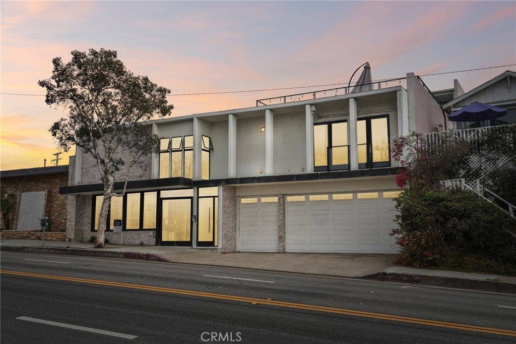 618 S Coast Highway