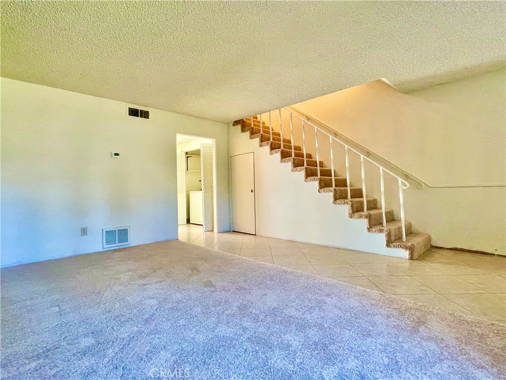 139 E Cypress