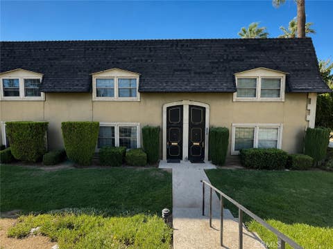 Photo of 139 E Cypress AVE, Redlands, CA 92373 (MLS # IG26145806)