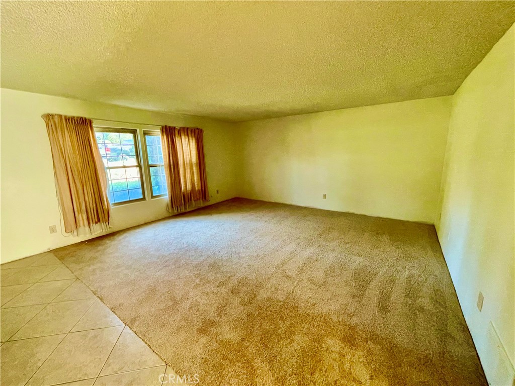 139 E Cypress