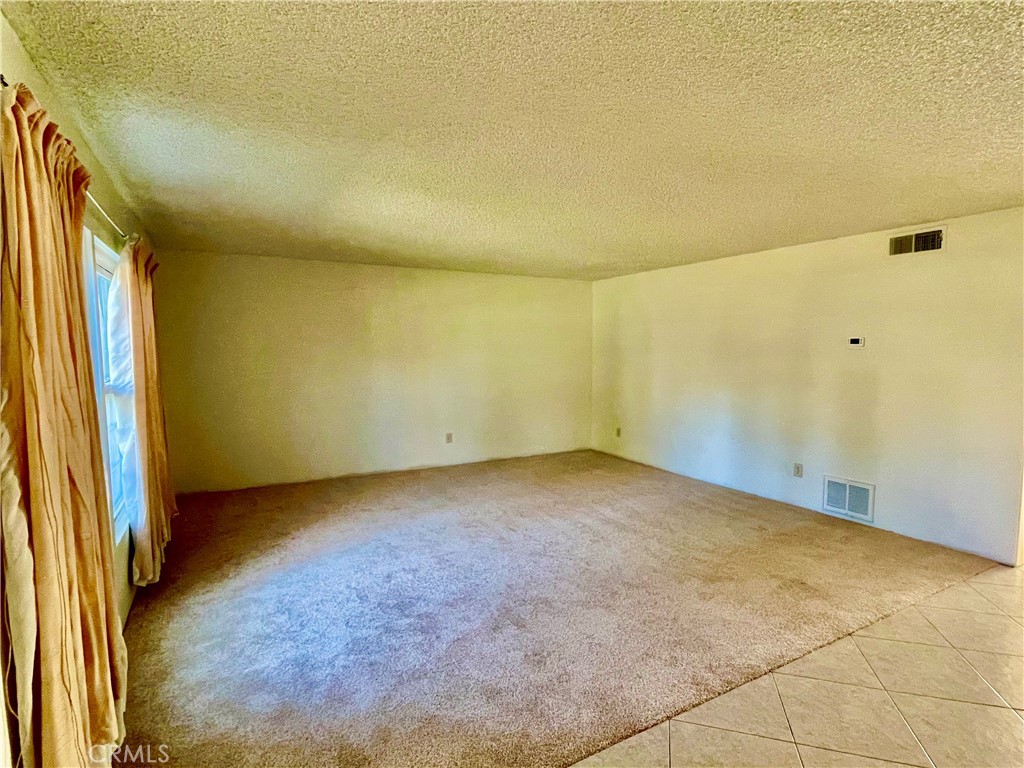 139 E Cypress