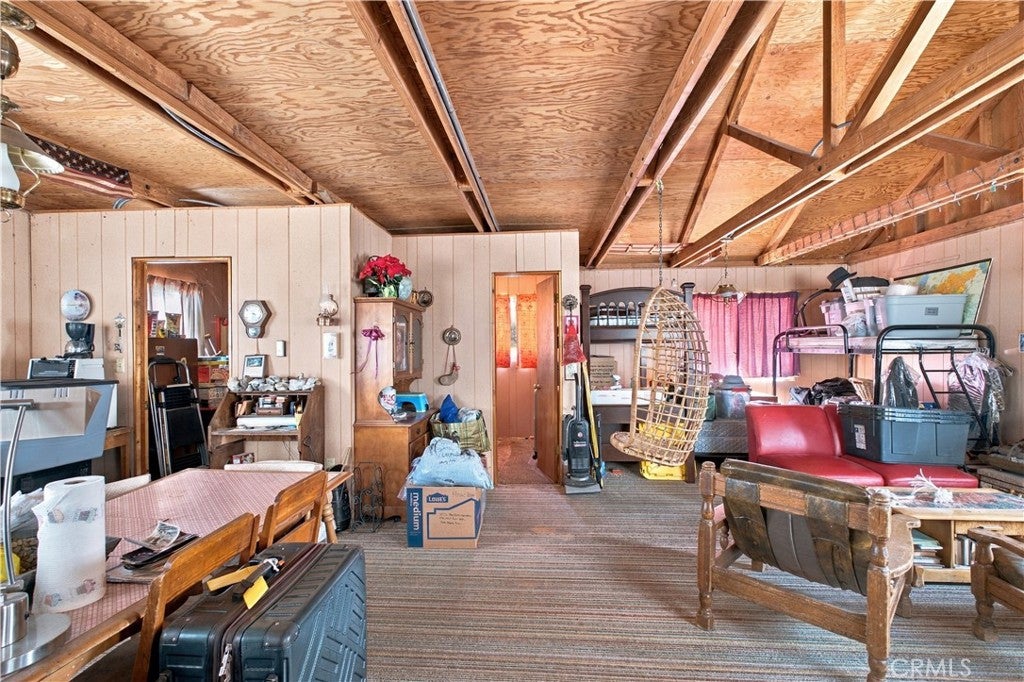 5761 Sheep Creek