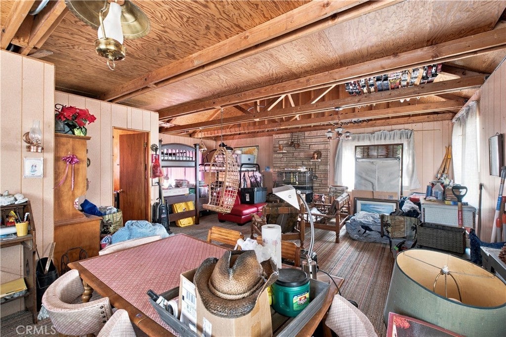 5761 Sheep Creek
