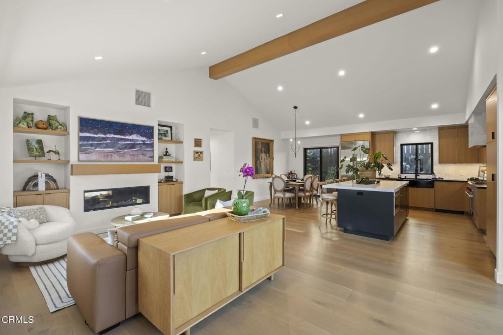 Oxnard, California, 93035, United States, 3 Bedrooms Bedrooms, ,2 BathroomsBathrooms,Residential,Active,2041659