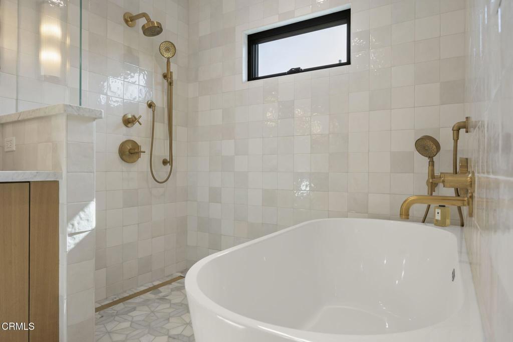 Oxnard, California, 93035, United States, 3 Bedrooms Bedrooms, ,2 BathroomsBathrooms,Residential,Active,2041659