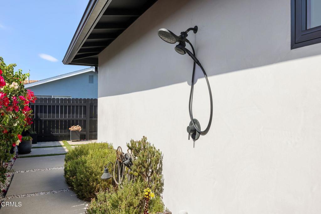Oxnard, California, 93035, United States, 3 Bedrooms Bedrooms, ,2 BathroomsBathrooms,Residential,Active,2041659