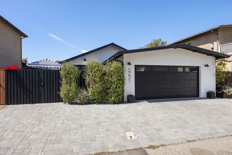 Photo of 5221 Wavecrest Way, Oxnard, CA 93035 (MLS # V1-36057)