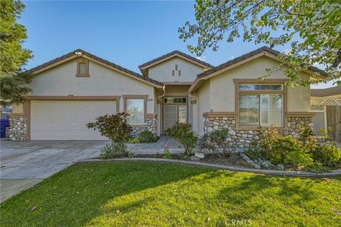 Photo of 1818 Lake Ridge St, Atwater, CA 95301 (MLS # MC26046495)