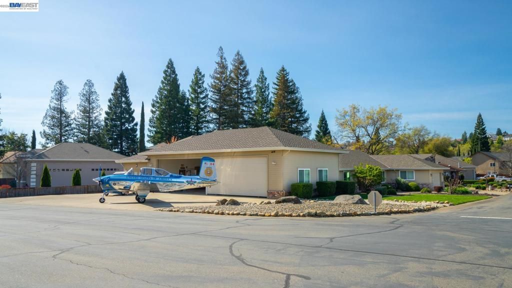 Photo of 3188 Bonanza Dr Dr, Cameron Park, CA 95682 (MLS # 41127389)