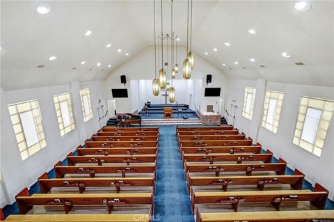 724 GLENOAKS Boulevard S Burbank CA 91502