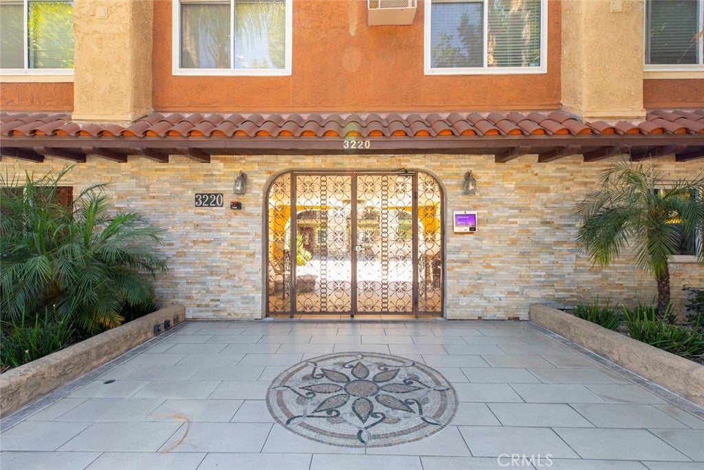 3220 Altura Avenue 217, Glendale CA 91214