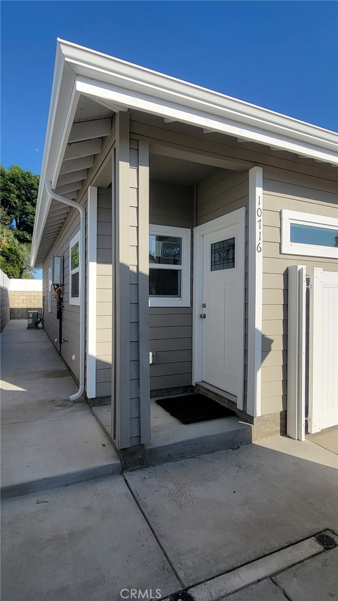 This Listing is a ADU property (Accessors Dwelling Unit) It is NOT the main house on the property. The ADU is completely separate property from the main house NO common walls. This property is newly built in 2023 (per the property owner). The front door of this property provides a nice breeze flowing throughout the home. This home offers an open living area and kitchen with stainless steel appliances, also offered is a stackable washer and dryer. There is wood flooring throughout the entire home. The bathroom has beautiful tile work and an enclosed glass shower. The bedroom has lots of closet space and a sliding glass door for even more air flow. The glass door opens to a private (tenant only) backyard space for the tenant to enjoy and relax maybe use your BBQ. This home has central air conditioning and comes with its own mailing address and private separate mailbox. Owner pays for water. Tenant to pay all other utilities and internet. There is a huge savings for the tenant's electric bill because this home comes with solar (property owner to explain). Property owner may consider a small pet. To view this 600 sq ft property please call the listing office to schedule a showing. Thank you