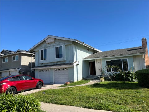 Photo of 9352 MOKIHANA Drive, Huntington Beach, CA 92646 (MLS # OC26212257)