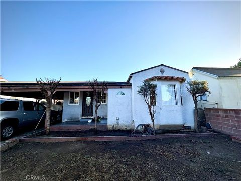 Photo of 248 E 110th St St, Los Angeles, CA 90061 (MLS # DW25231323)