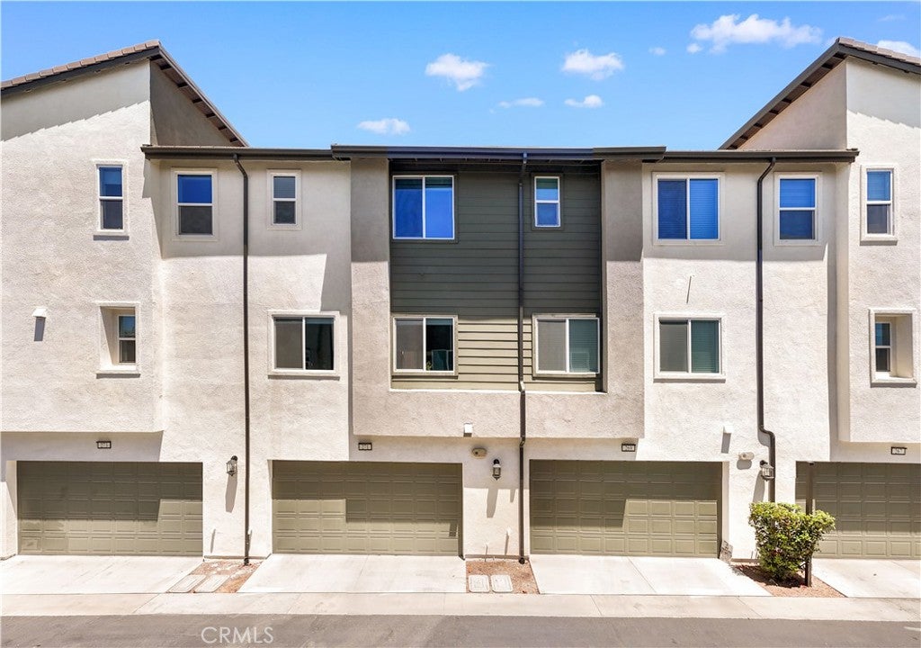 271 Lynx, Irvine CA 92618 - Photo 45
