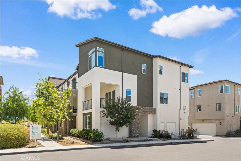 271 Lynx, Irvine CA 92618 - Photo 43