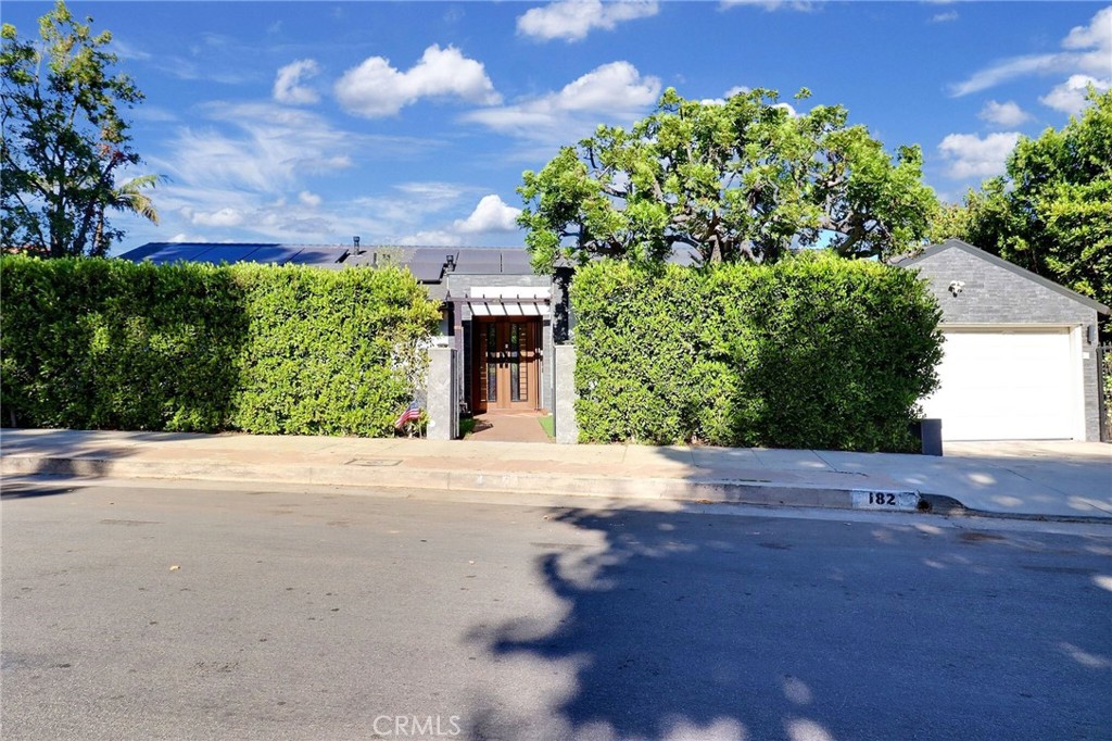 182 Denslow Avenue