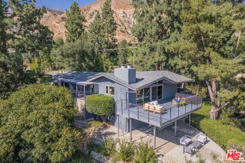 Photo of 1604 Woodglen Lane, Altadena, CA 91001 (MLS # 26868339)
