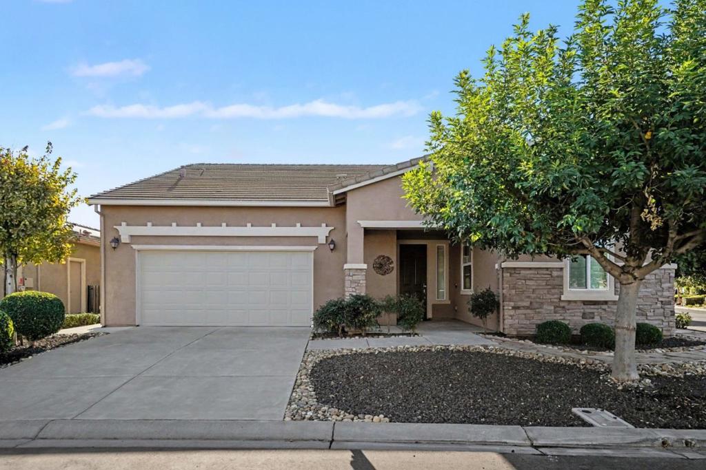 875 Waterbird Place