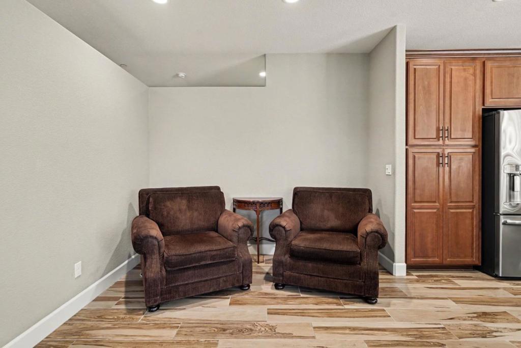 875 Waterbird Place