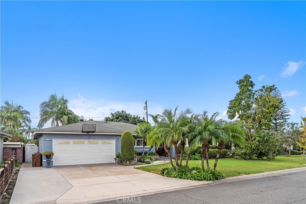 1450 W Wedgewood