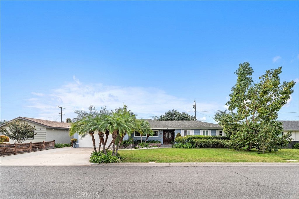 1450 W Wedgewood