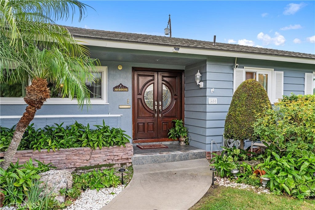 1450 W Wedgewood