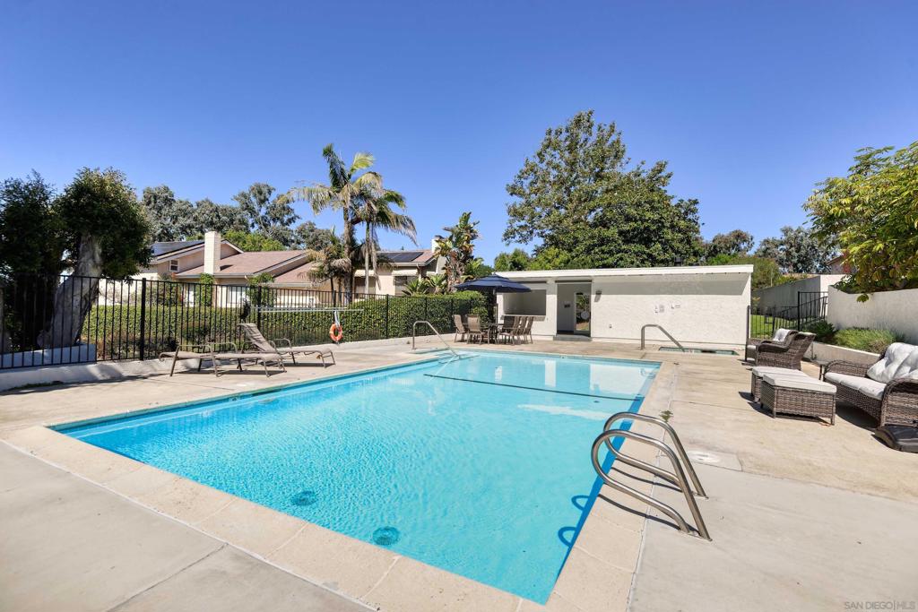 8358 Caminito Helecho