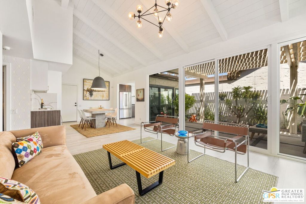 Photo of 2550 E Miramonte Circle #A, Palm Springs, CA 92264 (MLS # 25599091PS)