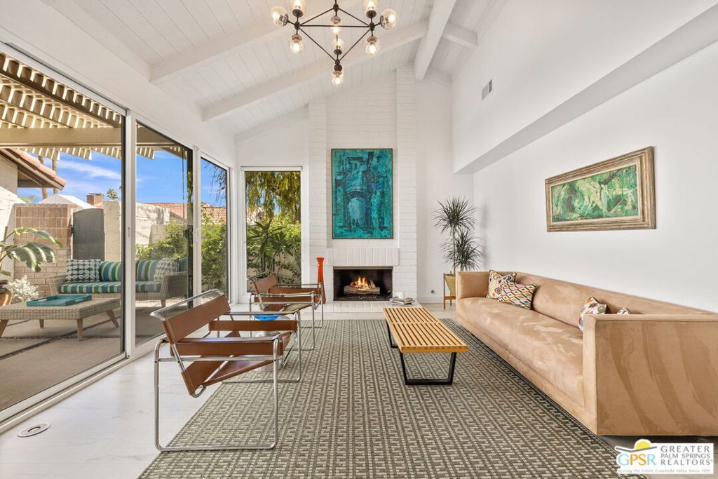 Photo of 2550 E Miramonte Circle #A, Palm Springs, CA 92264 (MLS # 25599091PS)