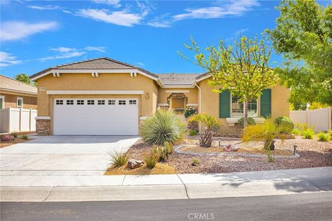Photo of 10429 Lanigan Rd, Apple Valley, CA 92308 (MLS # HD26079296)