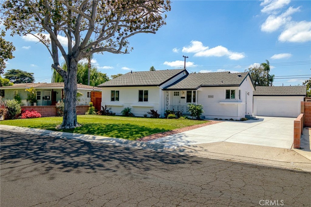 12142 Stanford Avenue