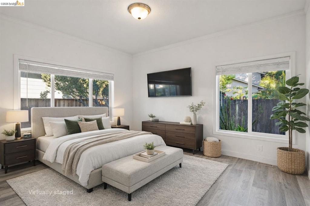 319 N San Pedro Rd