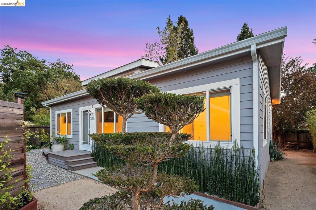 319 N San Pedro Rd