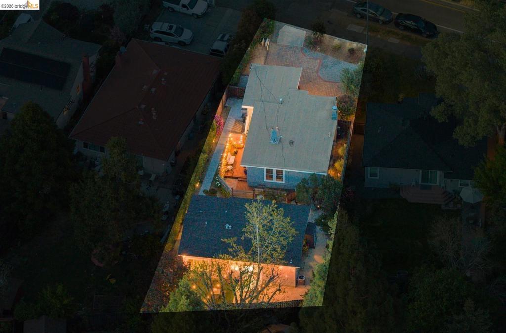 319 N San Pedro Rd