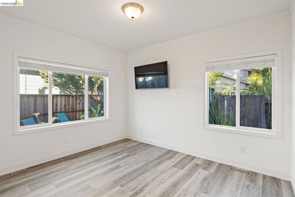 319 N San Pedro Rd