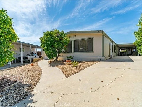 Photo of 38023 Via Vela, Murrieta, CA 92563 (MLS # SW26204501)