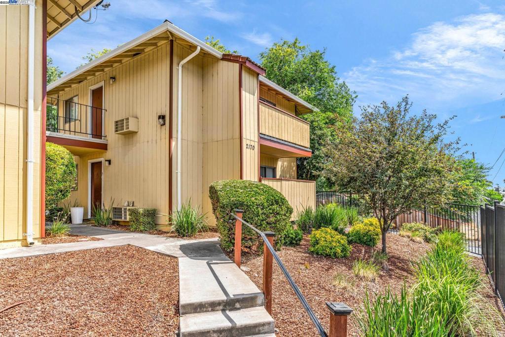 2170 Fremont St