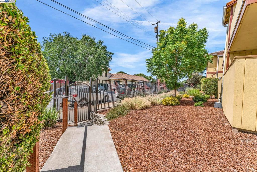 2170 Fremont St