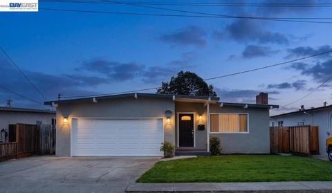 Photo of 36637 Burdick St St, Newark, CA 94560 (MLS # 41126767)